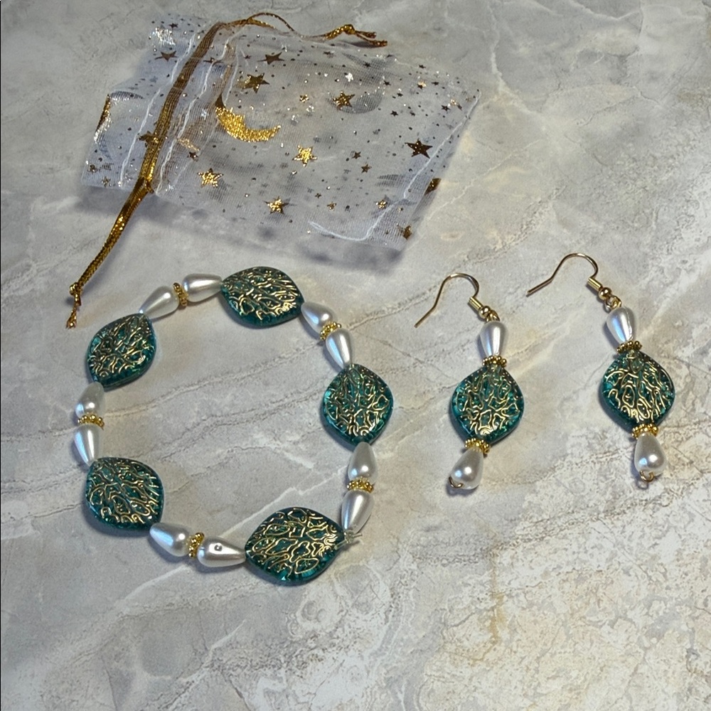 Elegant Gold and Teal Jewelry Set